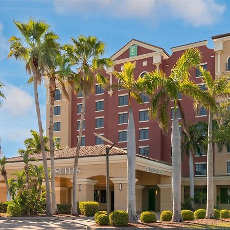 Embassy Suites Fort Myers - Естеро Екстериор снимка